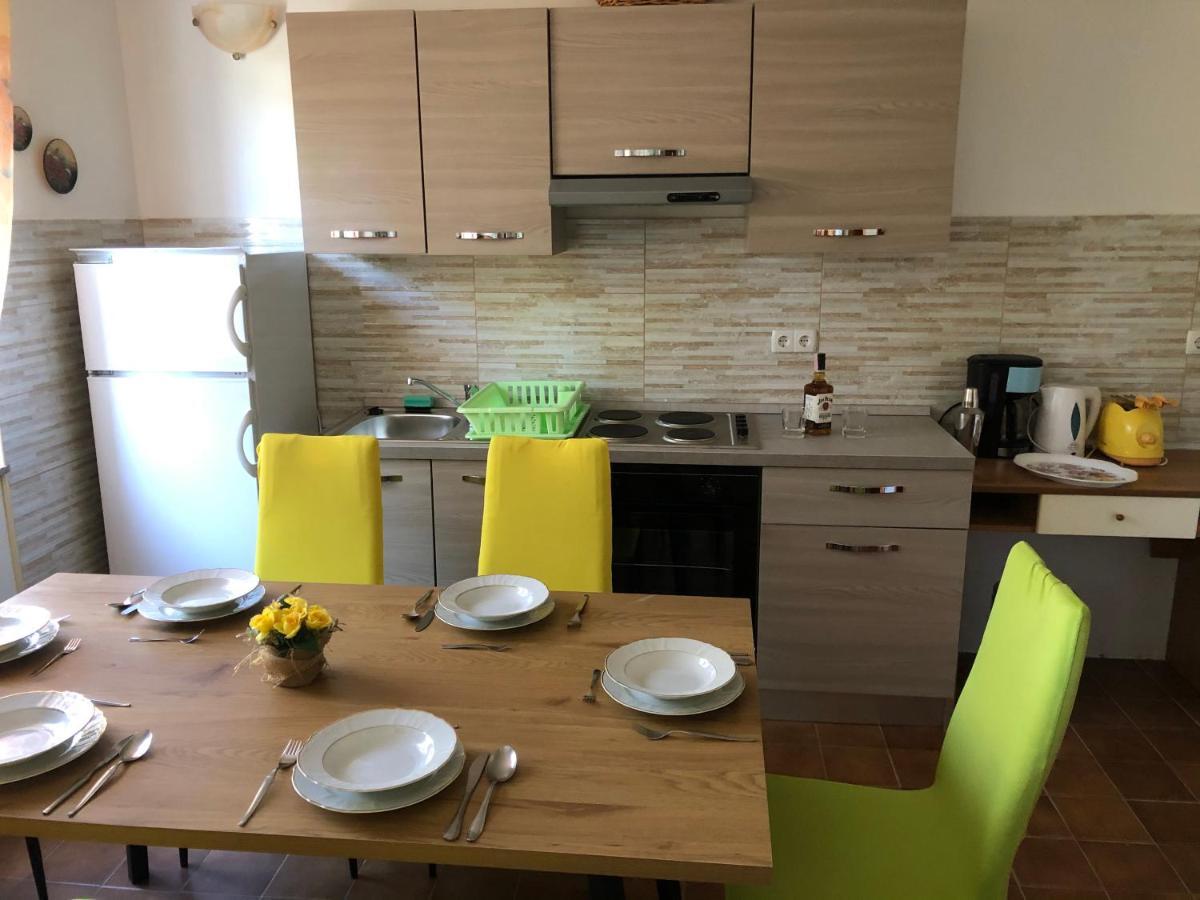 Apartments Ankica Kampor Екстериор снимка