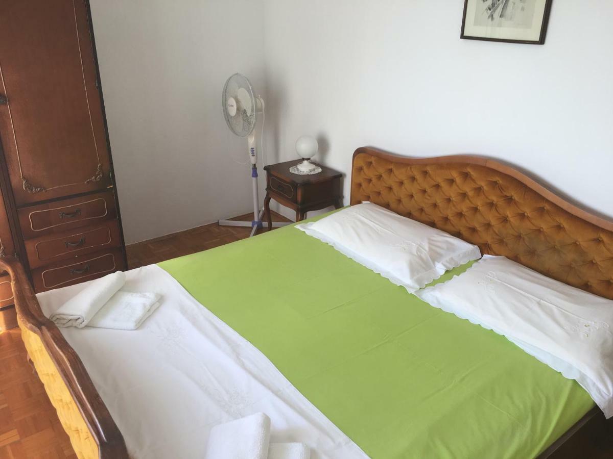 Apartments Ankica Kampor Екстериор снимка