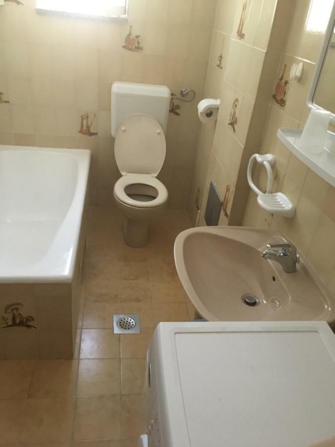 Apartments Ankica Kampor Екстериор снимка