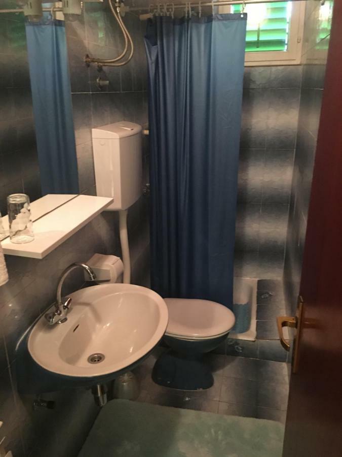 Apartments Ankica Kampor Екстериор снимка