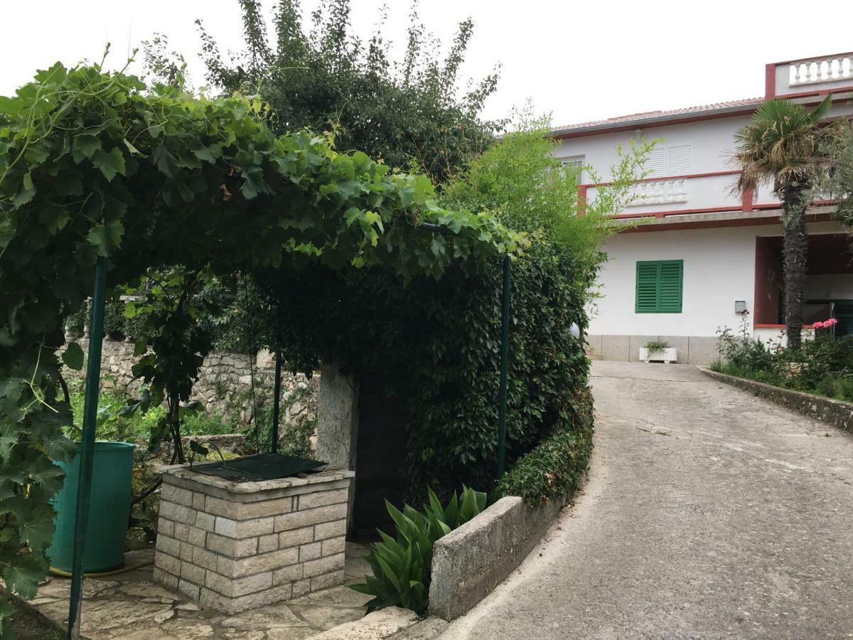 Apartments Ankica Kampor Екстериор снимка
