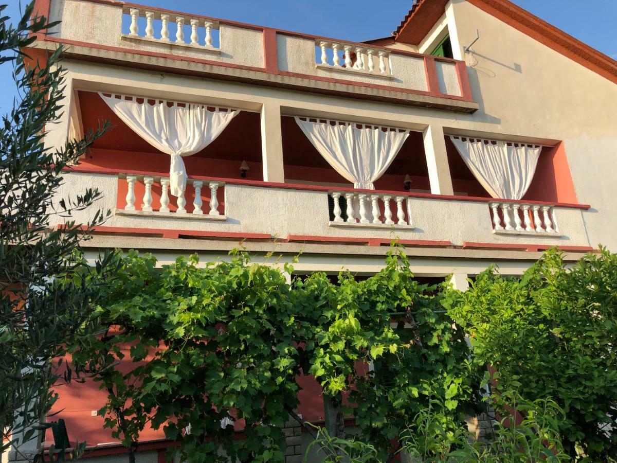 Apartments Ankica Kampor Екстериор снимка